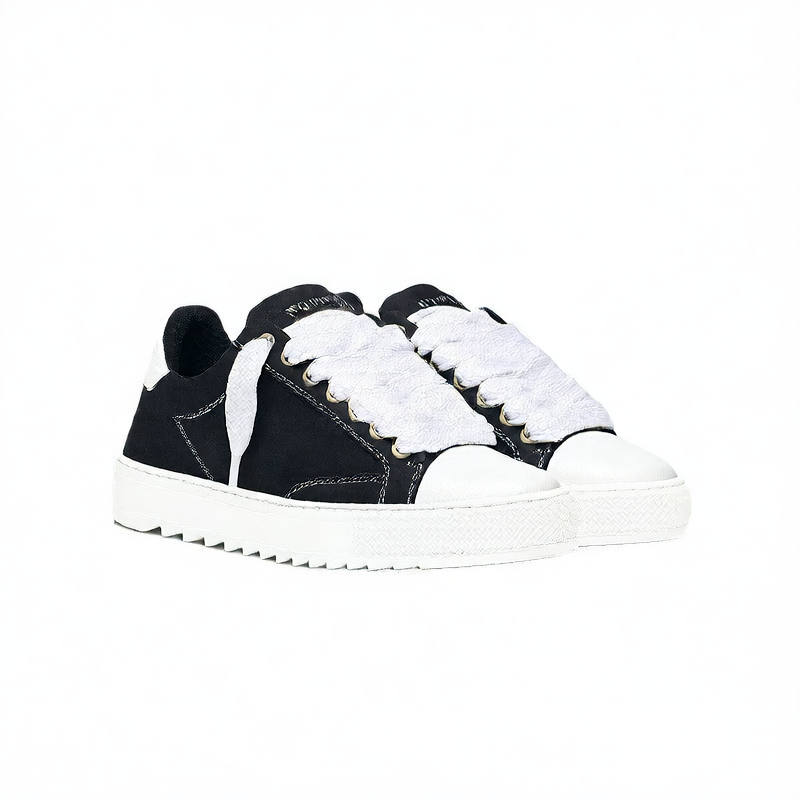 Num Sneakers